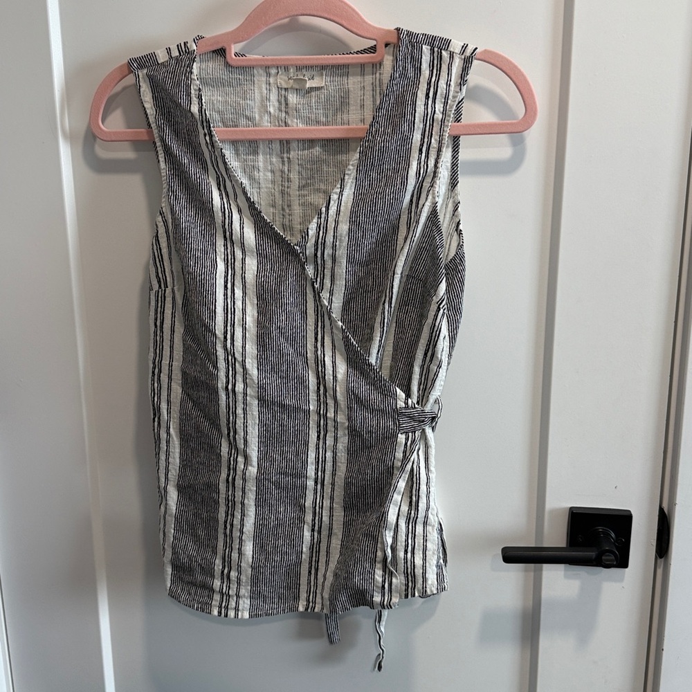 Sandy & Sid Striped Wrap V Neck Tank Top EUC